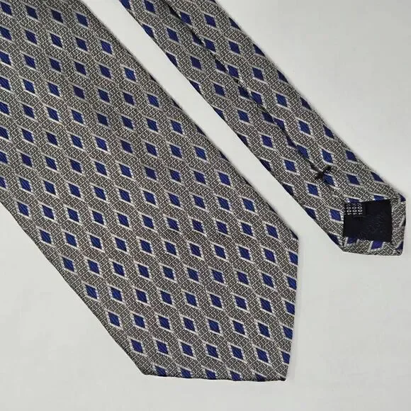 BETTINI HAND MADE SILK TIE SILVER GRAY BLUE DIAMONDS TEXTURED 3.75