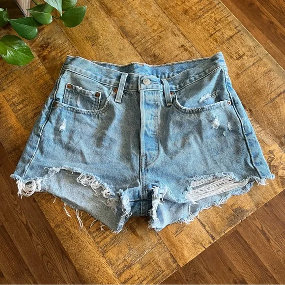 Levi 501 Jean Shorts Womens Light Blue Denim Cutoffs Distressed Daisy Duke