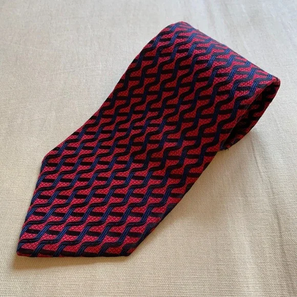 ZYLOSE‎ GEORGE MACHADO Red Navy Blue Geometric 100% Silk Men Neck Tie USA 58