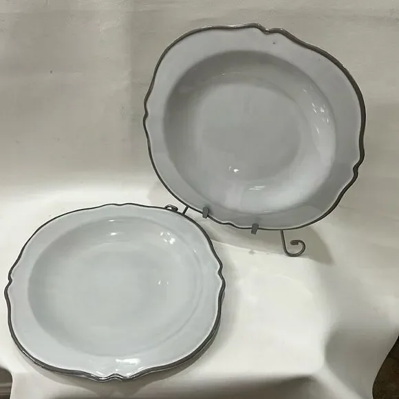 Crate&Barrel Deep Dinner Plates Lira White Gray Porcelain 11 1/4 In Scalloped