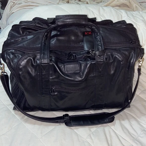 Vintage RARE TUMI Alpha Leather Duffle Bag Expandable XL Weekender Classic