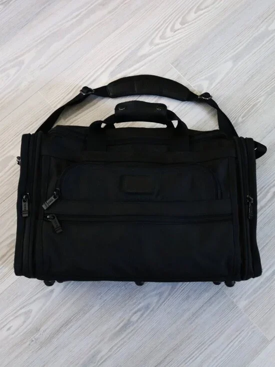 TUMI Alpha Duffle Bag Carry-On Black Ballistic Nylon Weekender Travel 221D3