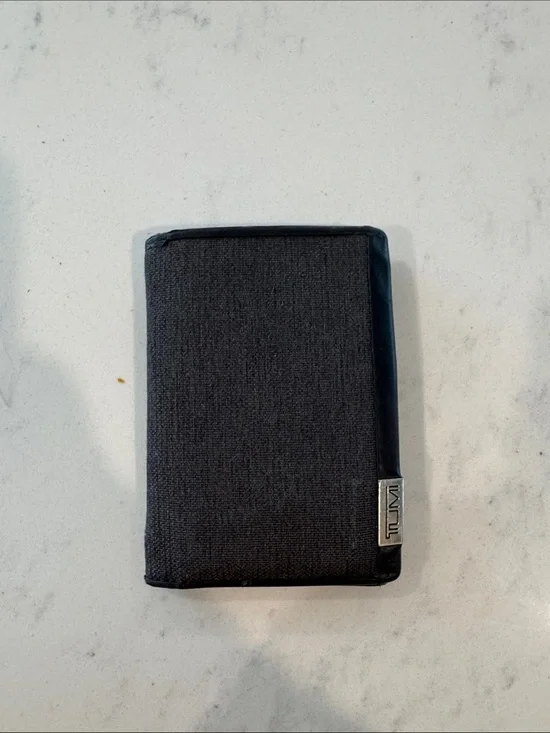 Tumi Men’s Bifold Wallet