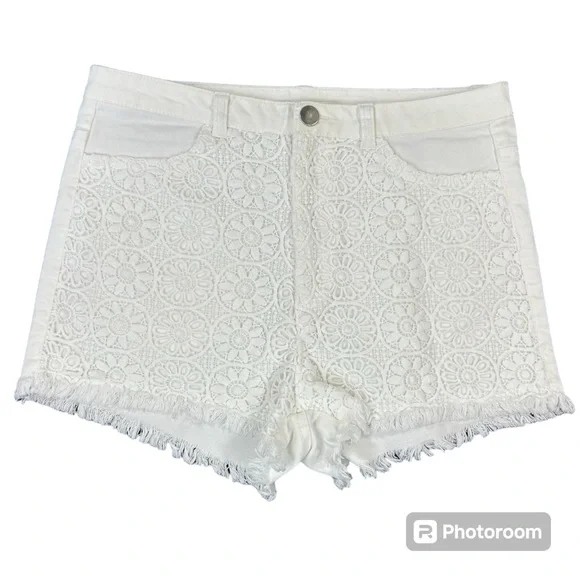 Divided Crochet Jean Shorts Size 10 Women's