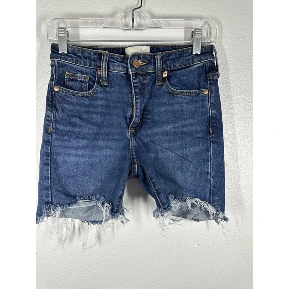 Universal Thread Shorts Womens 0 25‎ High Rise Slim Straight Denim Cutoff Frayed