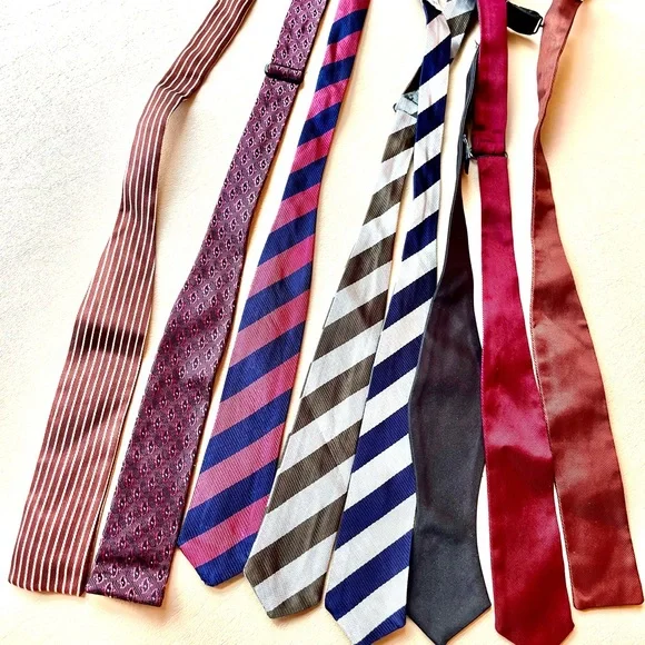 Lot of Eight Vintage Bow Ties