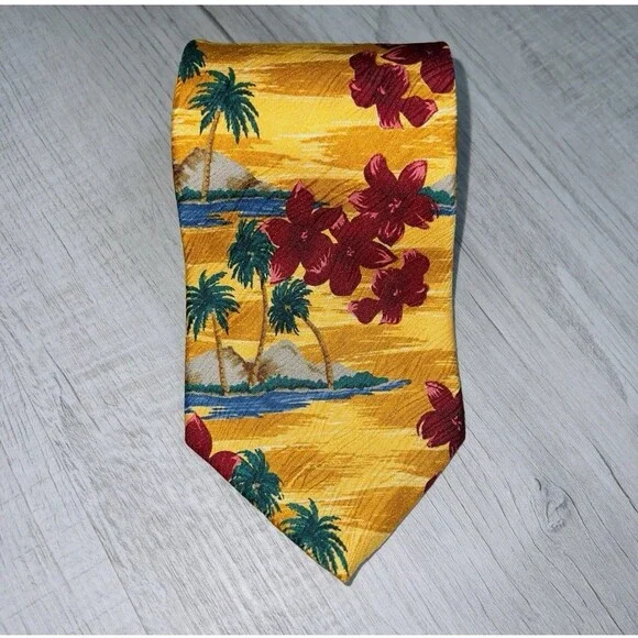 Vintage Hawaiian Tie Men’s All Silk Hand Sewn In USA