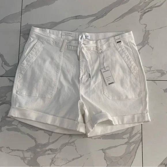 Judy Blue Women Jogger Shorts Sz 3XL White High Rise Cuff Pockets Denim NWT