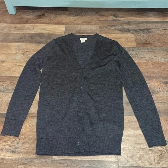J Crew 100% Merino Wool Sweater. Size XXS. Lightweight.