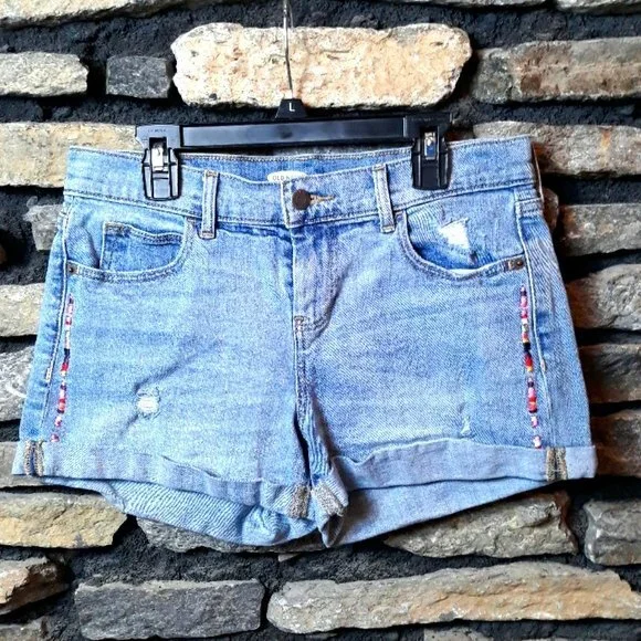 Old Navy embroidered boyfriend jean shorts waist 26 inches