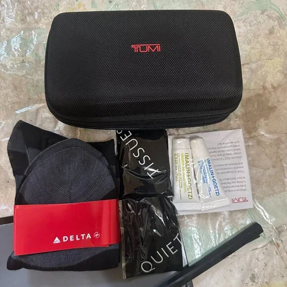 Tumi for Delta Gray Zip Pouch Travel Case Cosmetic Bag Toiletry Bag Amenities