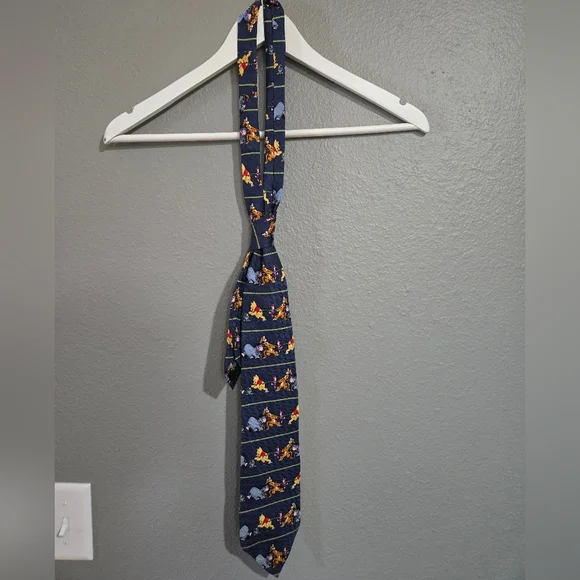 Vintage Winnie The Pooh 100 Acre Collection Tie