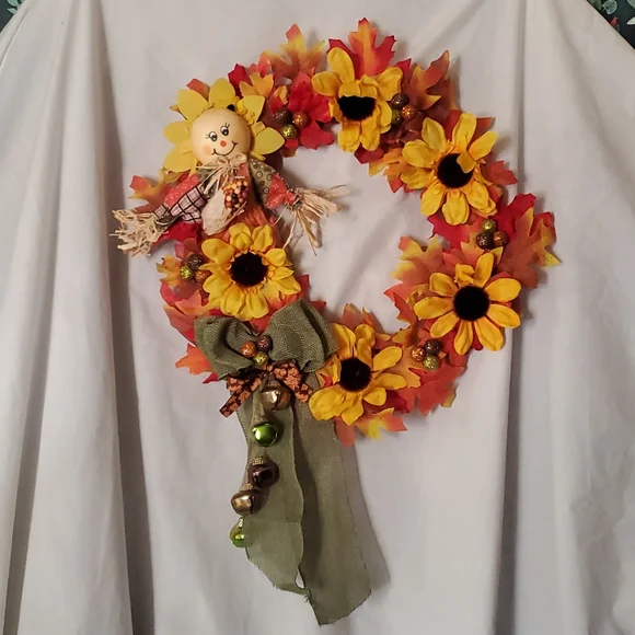 A beautiful FALL Wreath for your home.