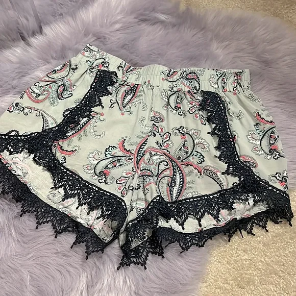 COPY - Charlotte Russe | Lace Trim Shorts