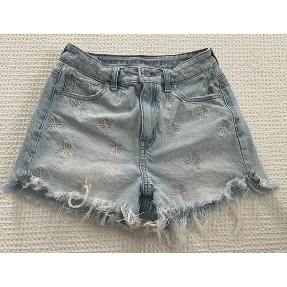 American Eagle Outfitters Women's Girls Embroidered Daisy Floral Mom Shorts Sz 0