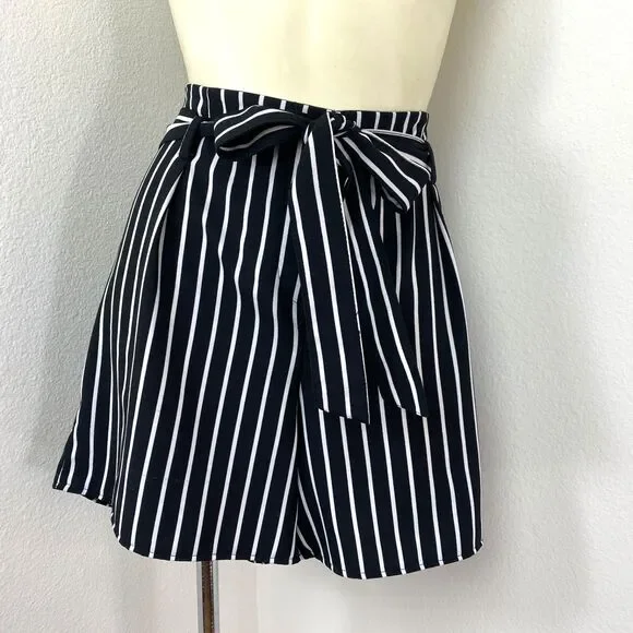 Have Los Angeles Black Shorts White Strips Med Grunge Punk Preppy Travel Resort