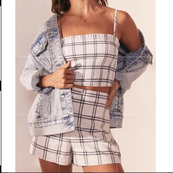 Abercrombie & Fitch 2 piece White and Blue Plaid Shorts and crop top linen blend
