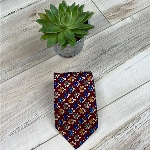 Ungaro Paris 100% Silk Floral Tie