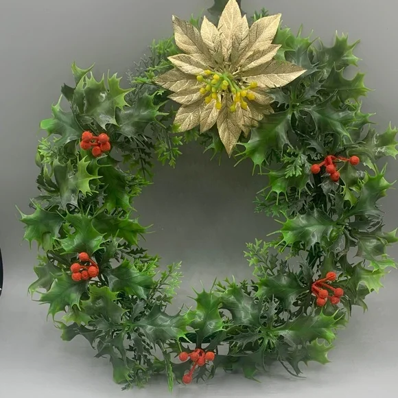 Vintage 14” Plastic Holly Leaves Flicked Berries & Gold Poinsettia Wreath