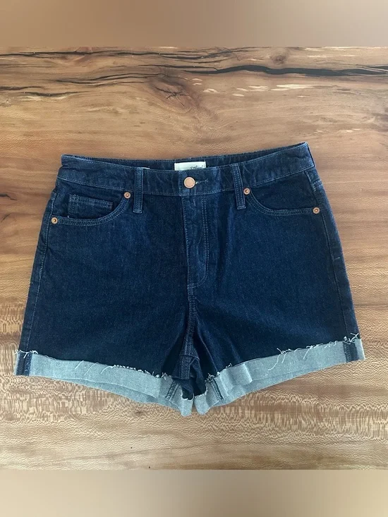 NWOT Universal Threads Vintage MIDI Dark Denim Shorts|Size: 6/28R
