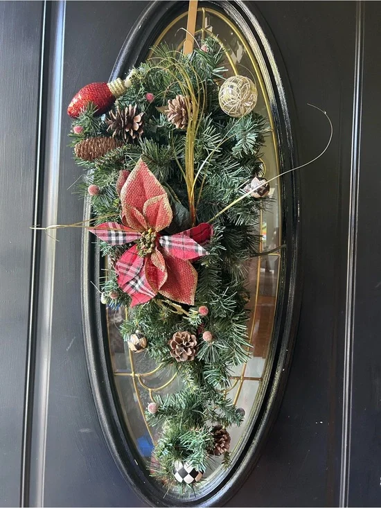 🌲Festive Holiday Door Wreath - Decorative Evergreen Accent🌨️