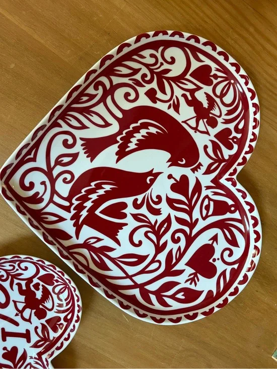 Crate&Barrel Heart-Shaped Red and White Decorative Serving Platter