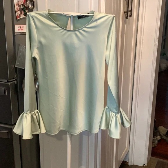 J.Crew winter garden‎ ruffle sleeve top. NWOT . Retail 90