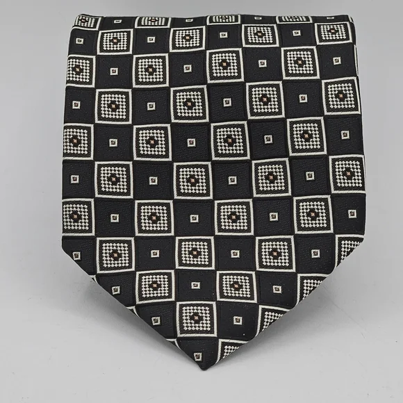 Alexander Julian colours geometric tie