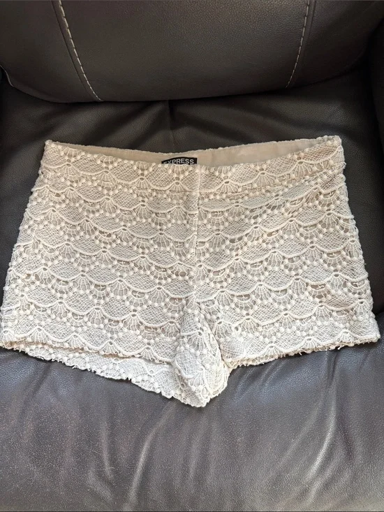 Express Cream Lace Shorts