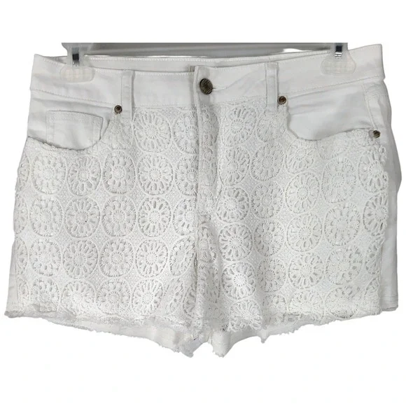 Cato White Crochet Lace Overlay High Rise Denim Shorts Size 12 Frayed Hem Boho