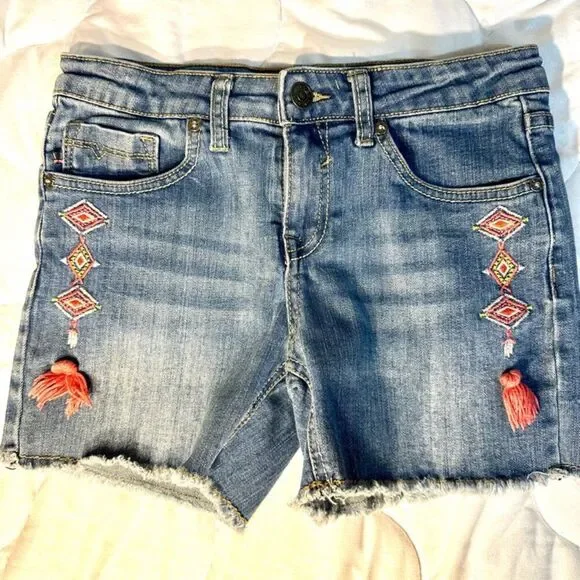 Vigoss Jean Shorts with pretty embroidery size 0