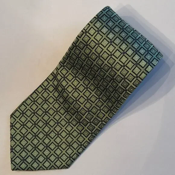 Izod Green 100% Silk Men’s Preppy Foulard Necktie 60