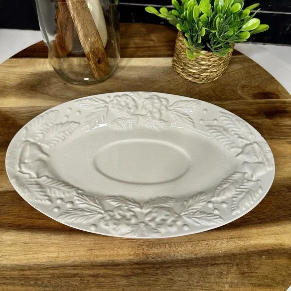 Crate & Barrel Holiday Serving Plate 11in