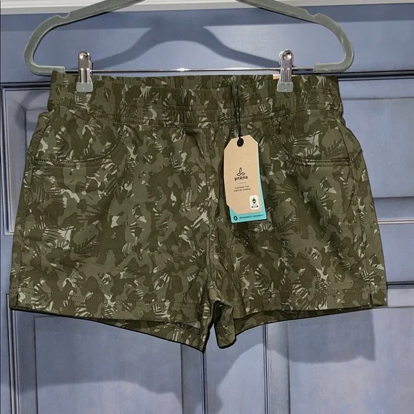 PrAna NWT Halle E-Waist Short II 2.5