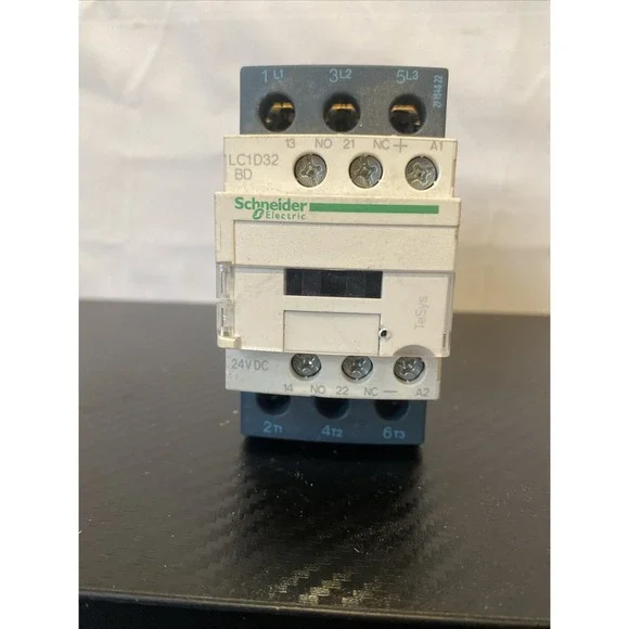 Telemecanique Schneider Electric LC1DT20 24 VDC Contactor With‎ LAD4TBDL - USED