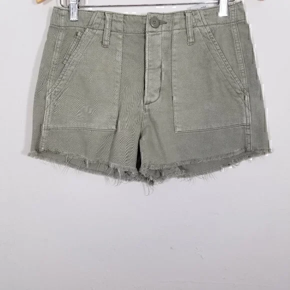 American Eagle Button Fly Raw Hem Short Size 4