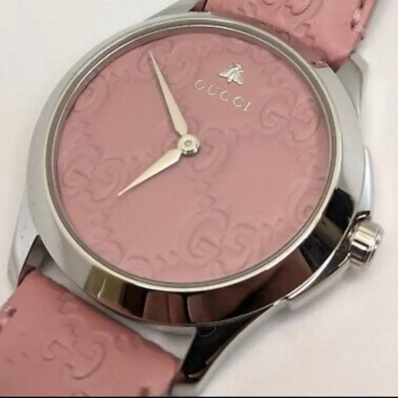 Gucci Luxury Watch Gorgeous! Swiss made and all leather!
