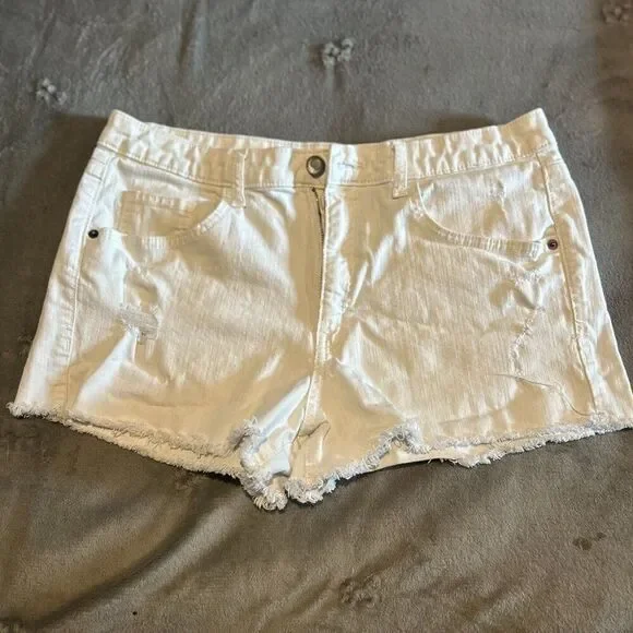 Mossimo Womens Jean Shorts White Distressed High Rise Stretch Juniors size 17 SB