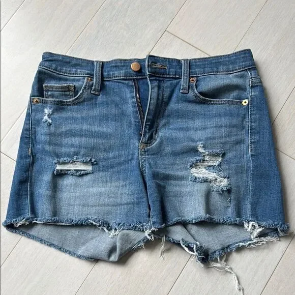 Universal Thread Distressed Jean Shorts