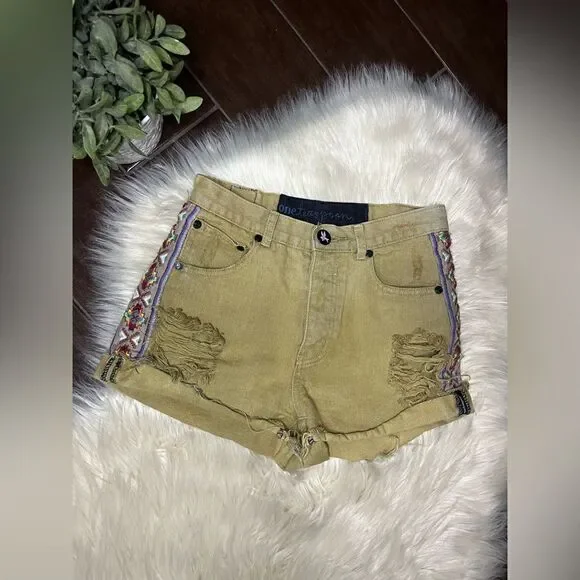 One Teaspoon olive green distressed Aztec striped side denim shorts sz 8/26