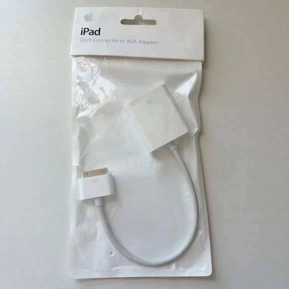 Apple MC552ZM/A iPad Dock Connector to VGA Adapter
