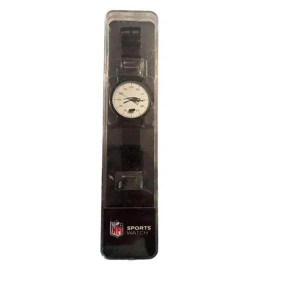 NEW NFL Mens Black Shock Resistant Analog New England Patriots Sports Watch