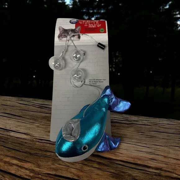 NEW CAT WHISKER CITY Fun Plush‎ WHALE TEASER Toy Refillable Catnip Pouch