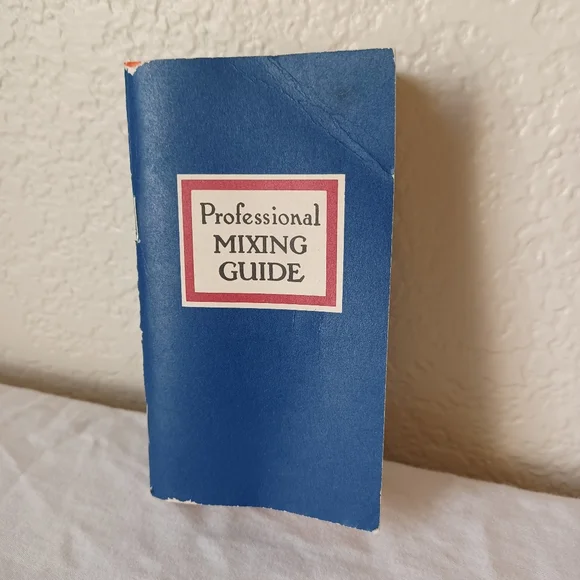 Vintage Professional Mixing Guide Bartenders Book 1971 Pocket Size