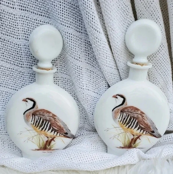 Vintage Arthur Singer Milk Glass Bird‎ Decanters