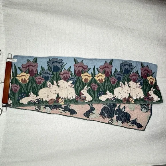 Vintage Spring Easter Bunny Floral Woven Holiday‎ Table Runner Tapestry 72