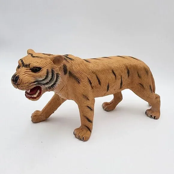 Imperial Toys Tiger Figurine Solid PVC Vintage 11