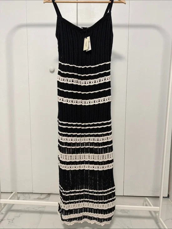Abercrombie & Fitch Black and White Striped Maxi Dress. Cotton.