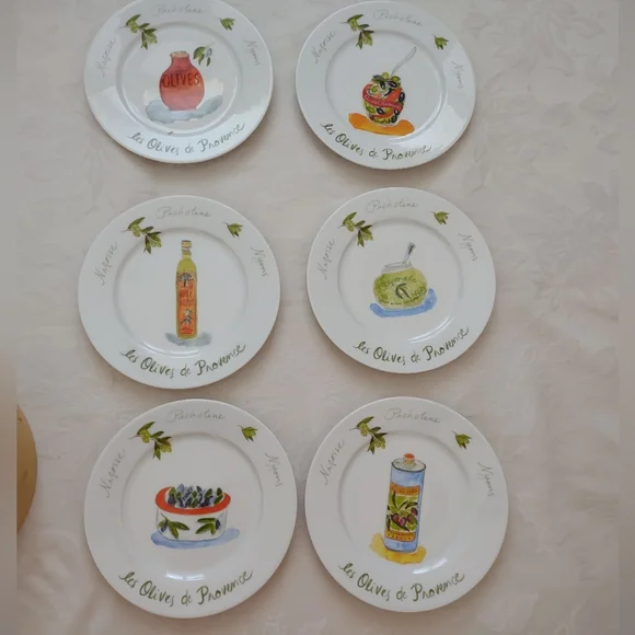 Crate&Barrel Revol Made in France Les Olives de Provence Porcelain 6 Plates