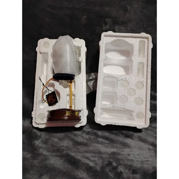 Franklin Mint Cowboy Joen Wayne Eagle American Pocket Watch